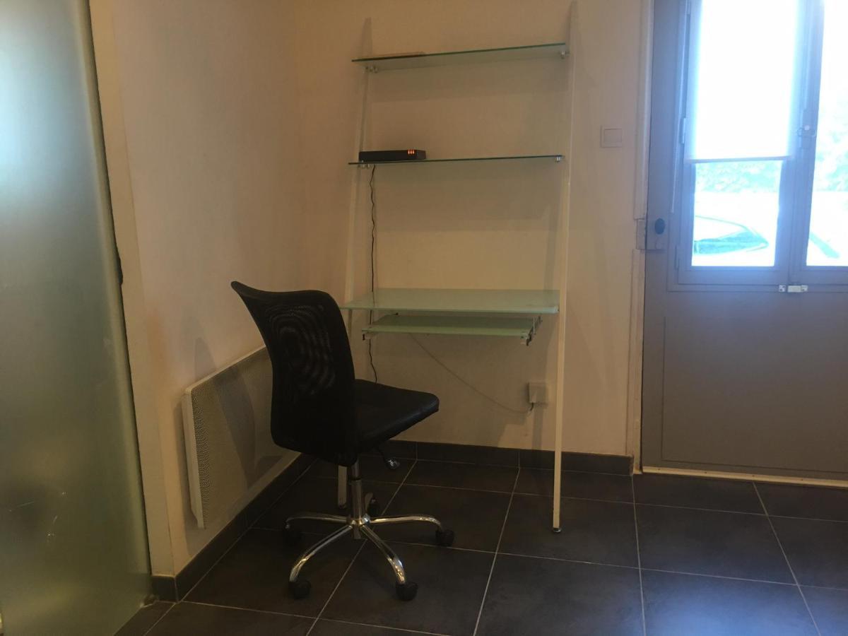 2 Pieces Et Mezzanine Des 2 Nuits Apartamento Vedène Exterior foto